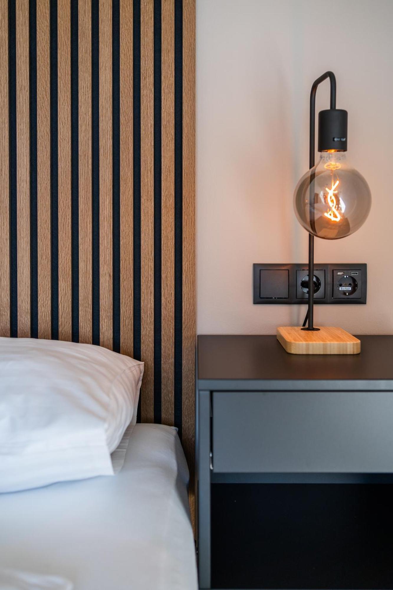 Myflat - Bright Near Station * Wenen