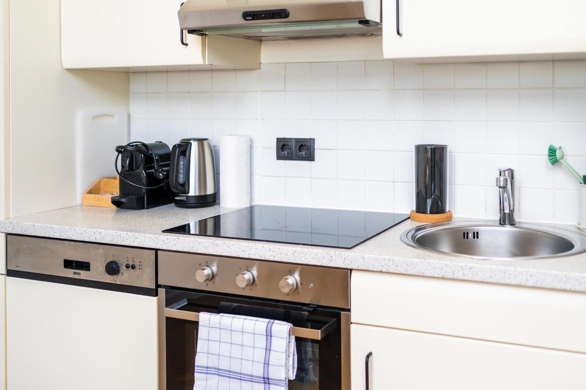 Myflat - Bright Near Station * Wenen
