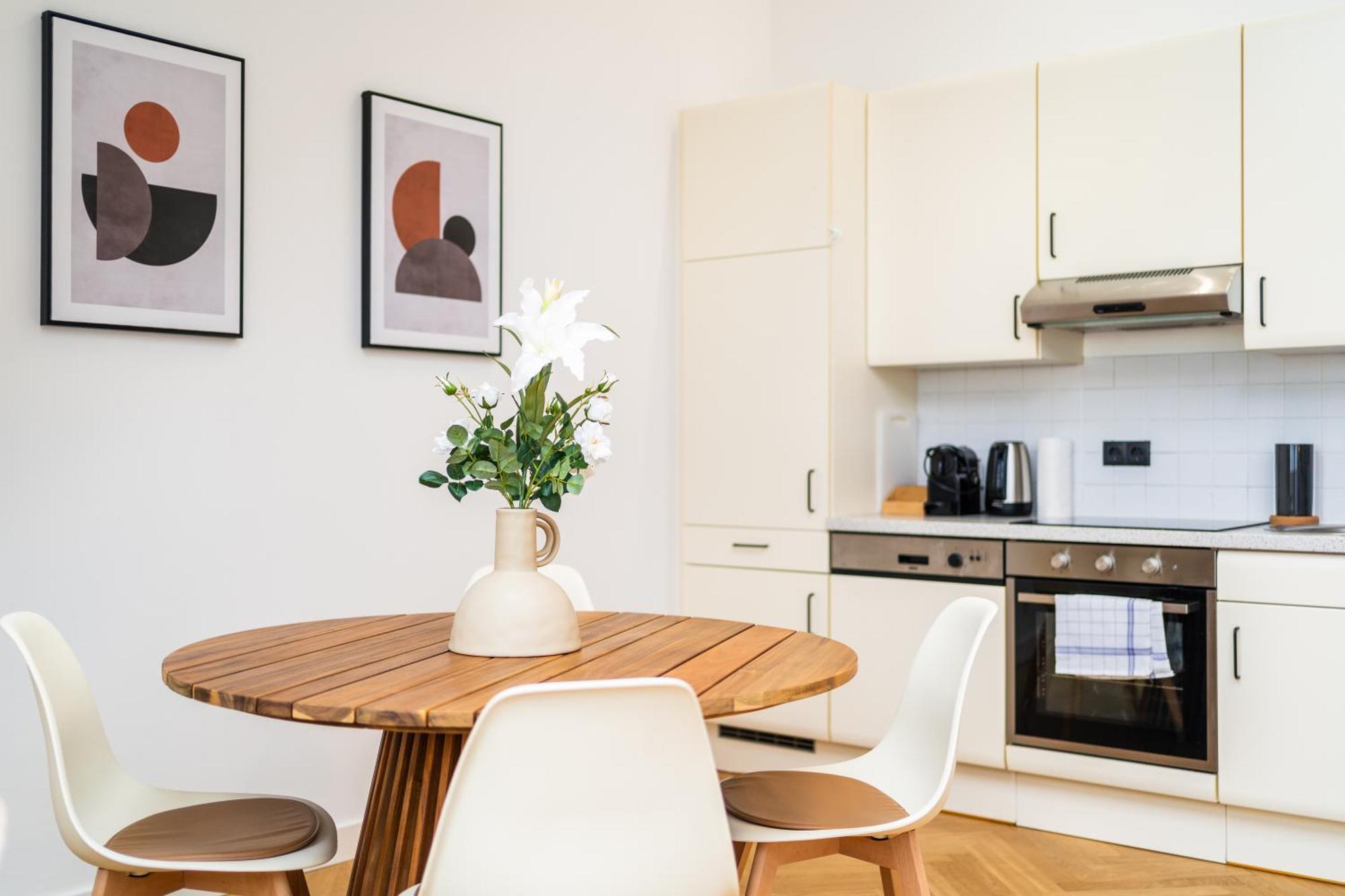 Myflat - Bright Near Station Wenen