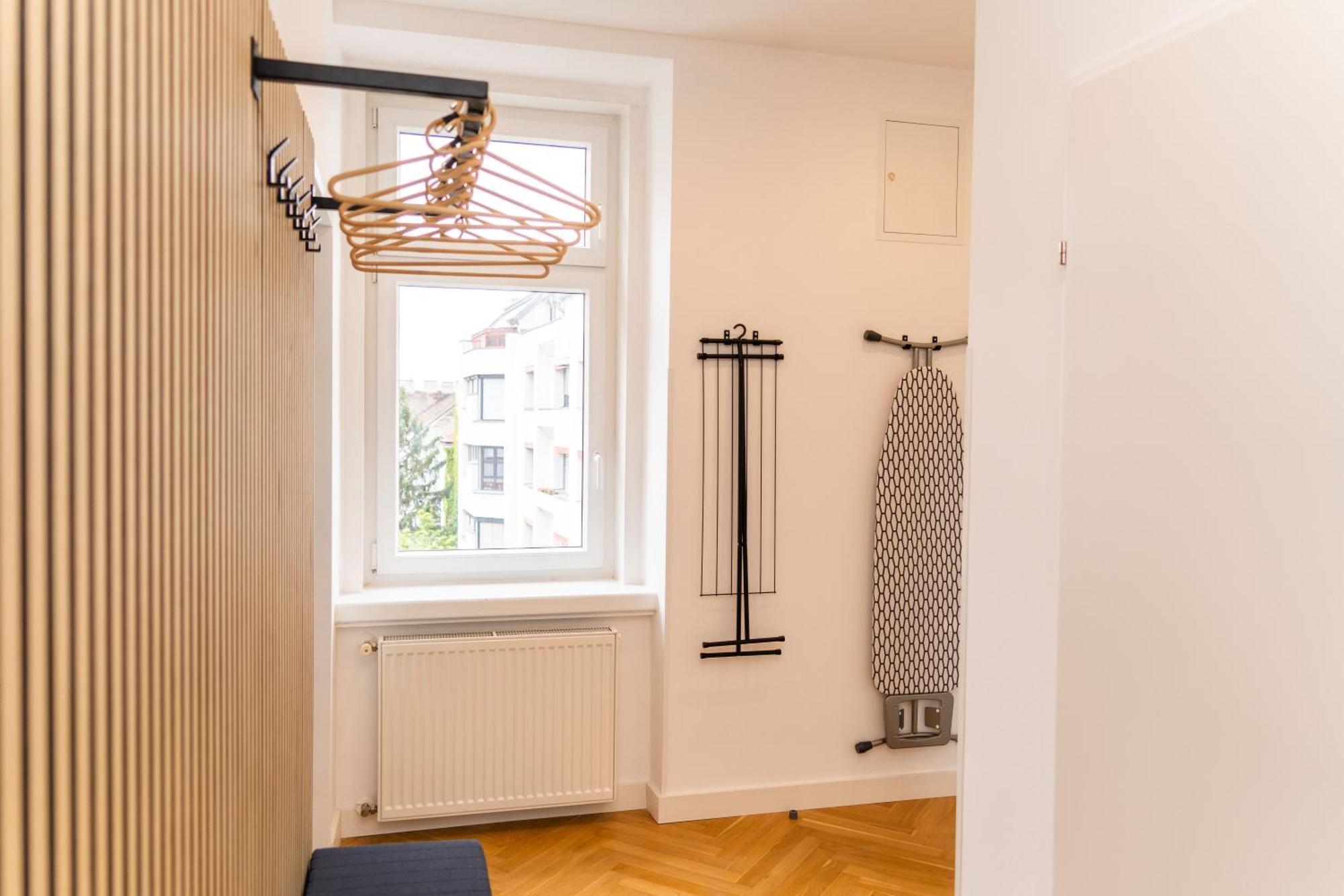 Myflat - Bright Near Station Appartement