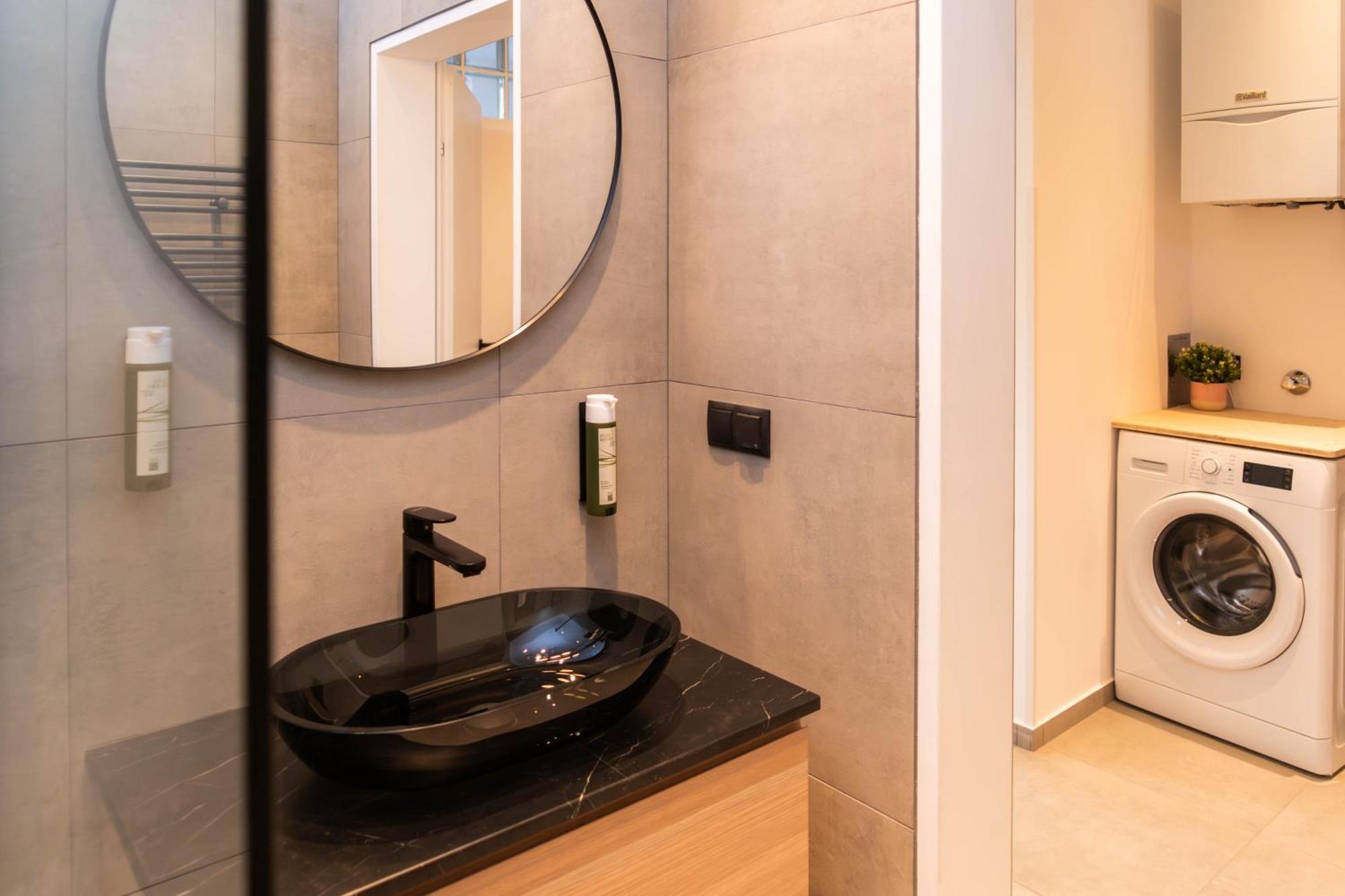 Myflat - Bright Near Station Appartement *